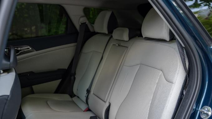 Kia Sportage Hybrid aizmugurējie sēdekļi