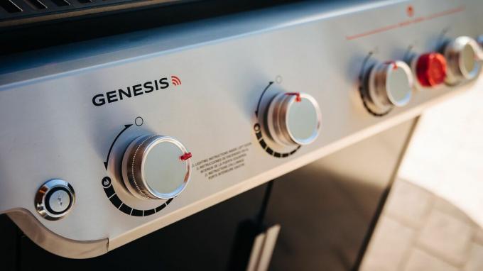 Grill a gas intelligente Weber Genesis EPX-335