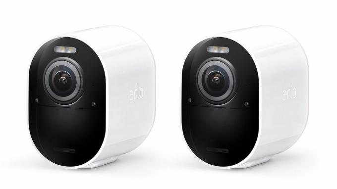 Arlo Ultra 4K-kameraer på hvid baggrund